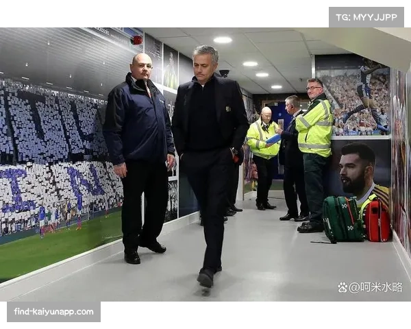 巴萨年轻中场费尔明被换下后踢冷藏箱,弗里克强硬回应轮换决定 巴萨年轻中场费尔明被换下后踢冷藏箱,弗里克强硬回应轮换决定